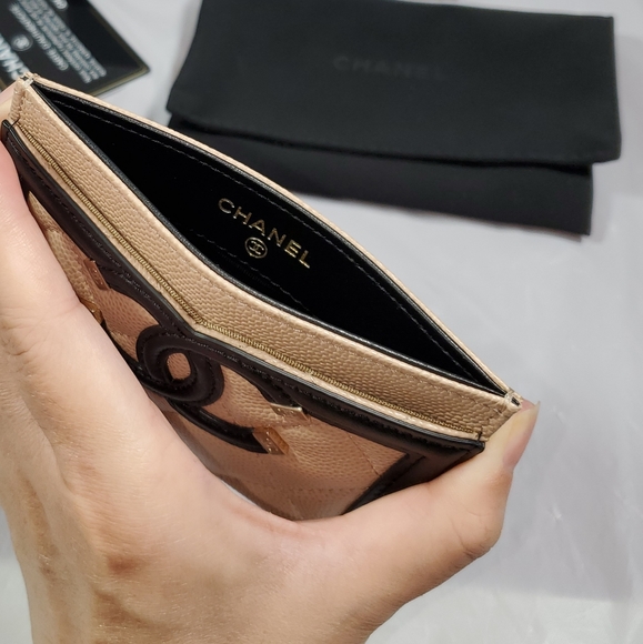 authentic Chanel filigree caviar card holder - Picture 14 of 16